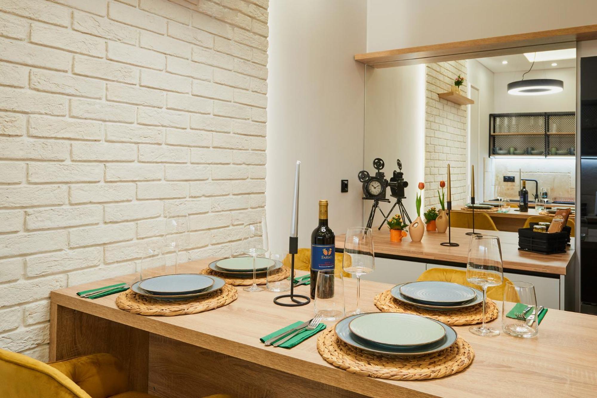 Florance Rentals Luxury Apartments In Burgas Exterior photo