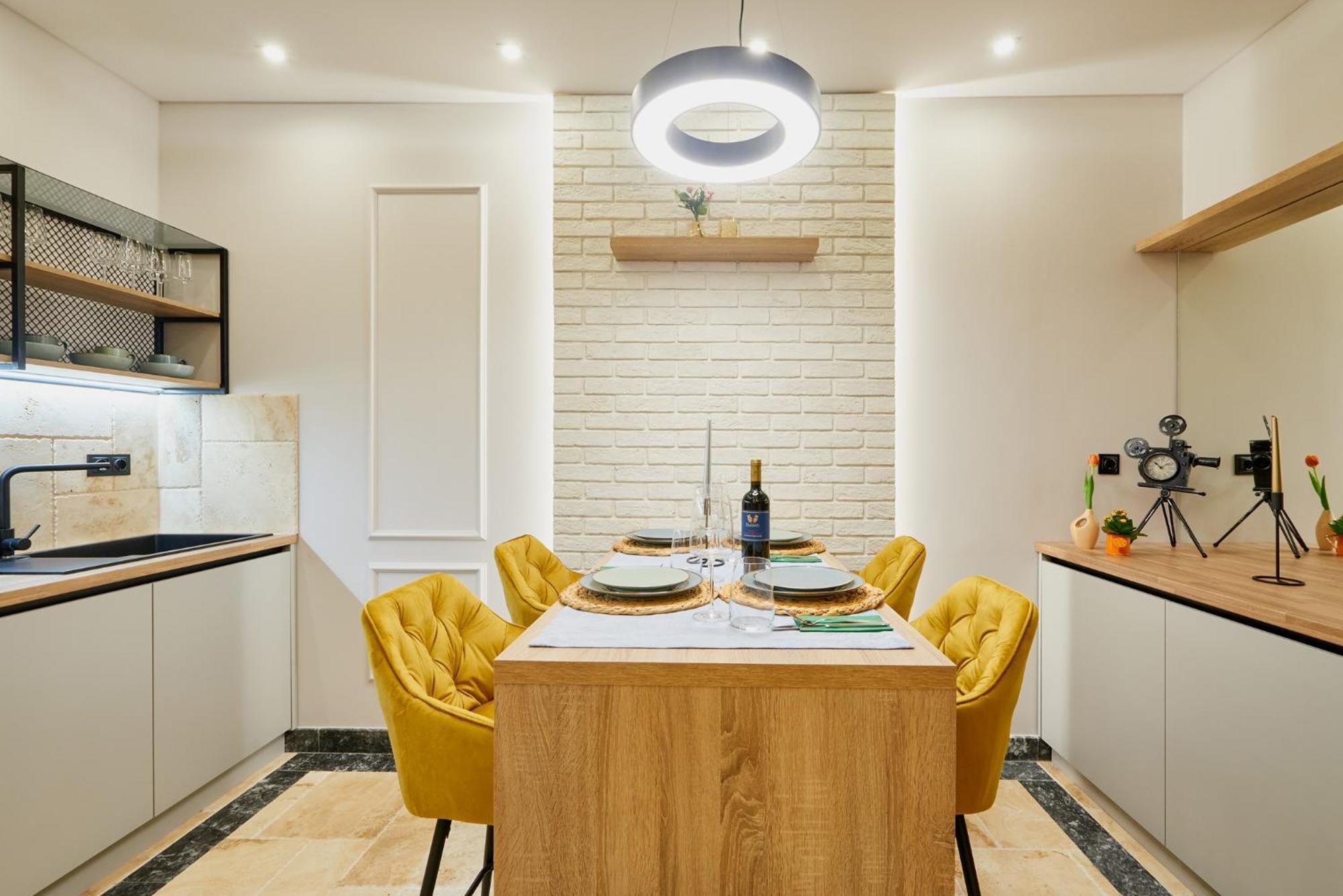 Florance Rentals Luxury Apartments In Burgas Exterior photo