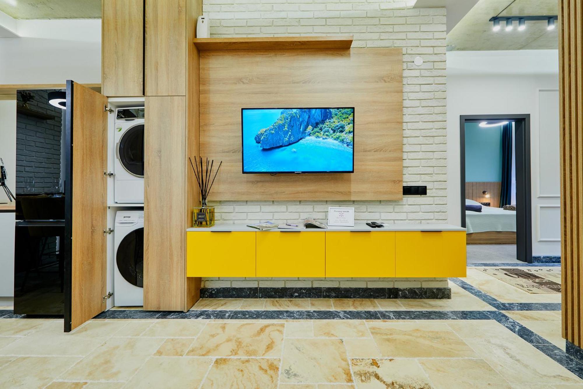 Florance Rentals Luxury Apartments In Burgas Exterior photo