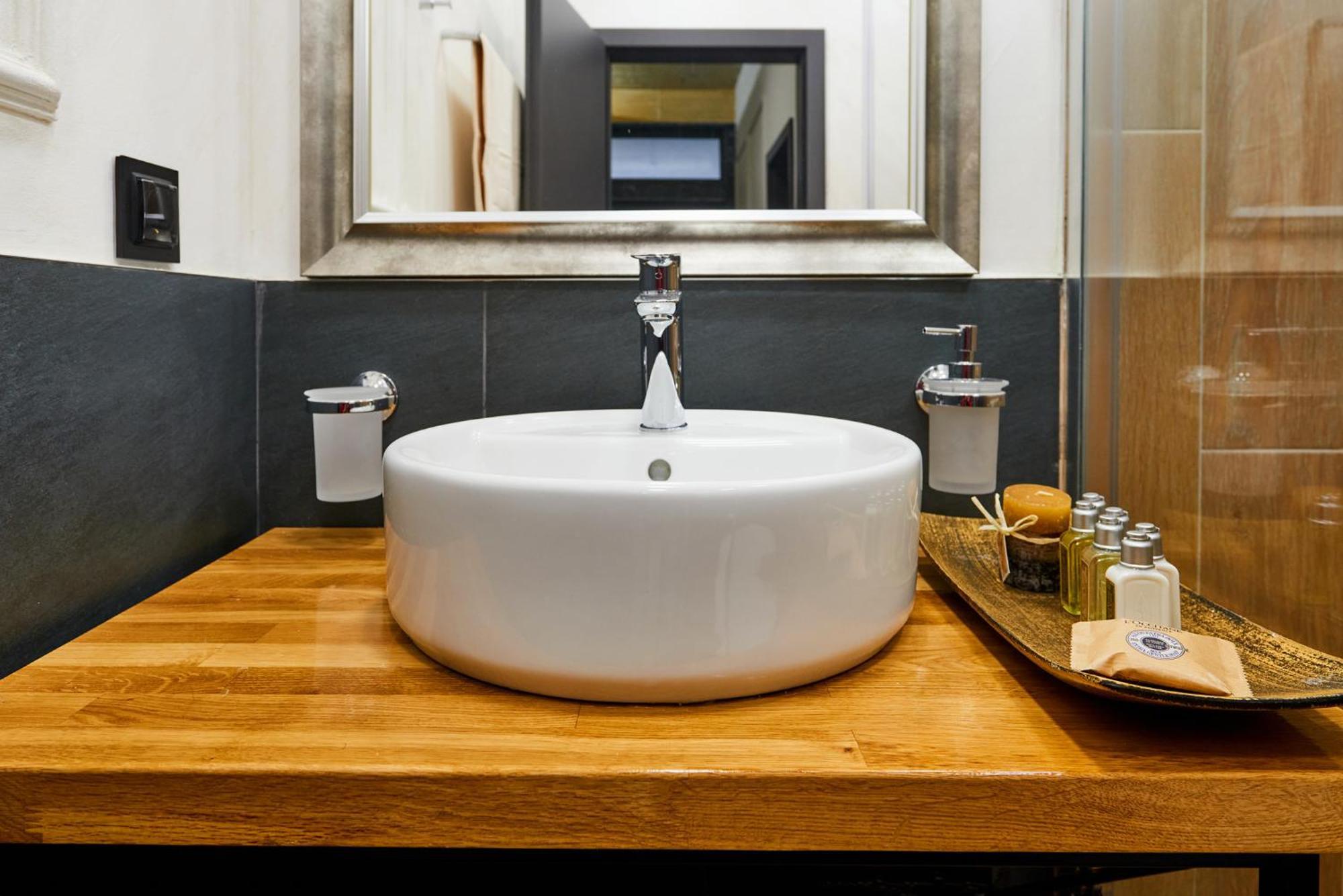 Florance Rentals Luxury Apartments In Burgas Exterior photo